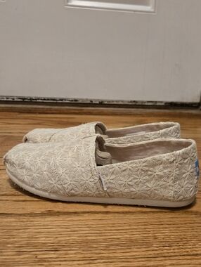 TOMS Slip-On Shoes in Cream Crochet